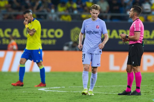 Archivo - Frenkie de Jong en el Cádiz-FC Barcelona de la primera vuelta de LaLiga Santander