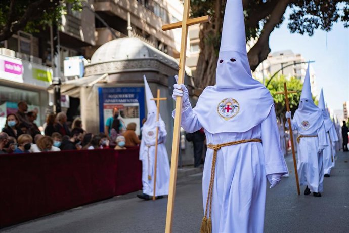 La Semana Santa finaliza en Almería con la nueva imagen del Resucitado tras dos años de pandemia 