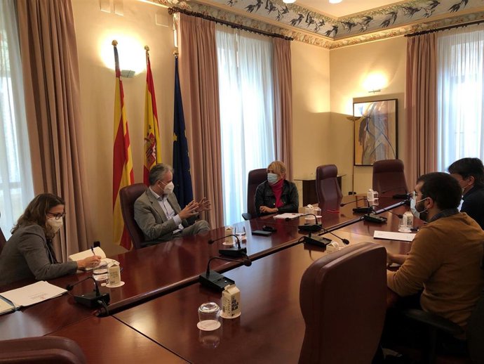 Reunión entre la Conselleria de Vivienda y AVANT