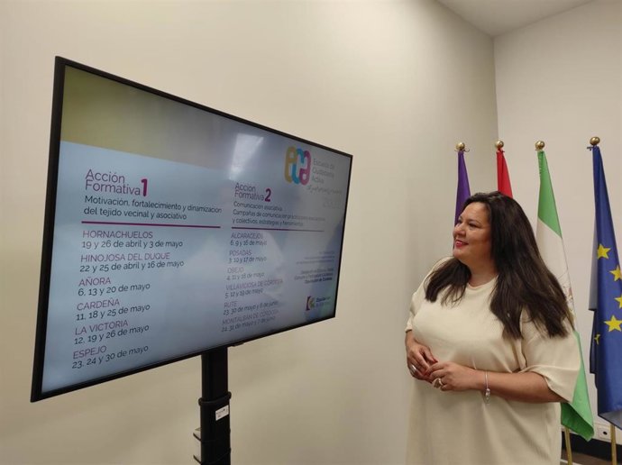 Dolores Amo en la presentación de las actividades de la Escuela de Ciudadanía Activa.