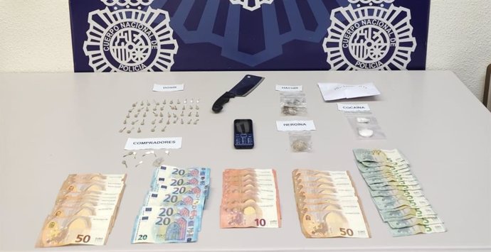 Ocho detenidos en Estepona por tener un punto de venta de heroína y cocaína