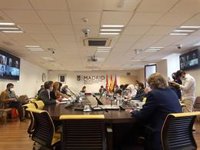 La izquierda pregunta a Villacís si los empleos de comercios tapados por terrazas "no merecen ser salvados"