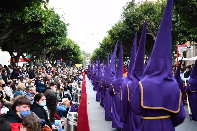 Procesión en la Semana Santa de Almería.