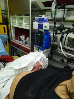 Nace una niña camino del hospital en plena A-3