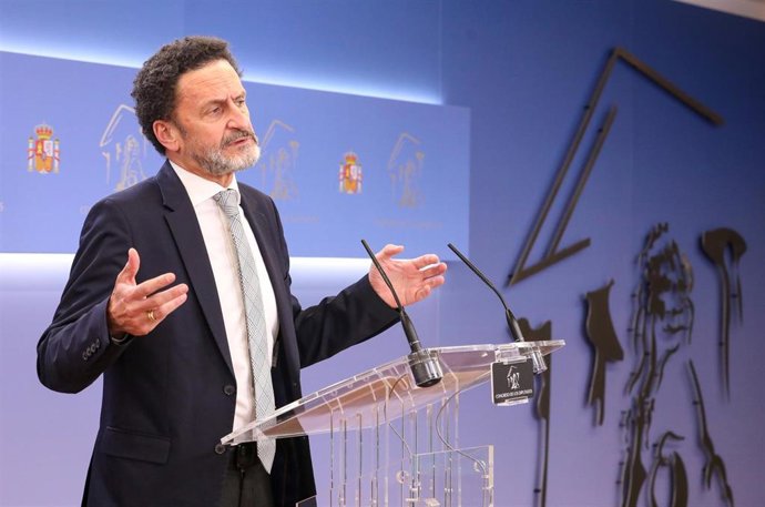 El vicesecretario general de Ciudadanos, Edmundo Bal, ofrece una rueda de prensa antes de su intervención en la Junta de Portavoces en el Congreso de los Diputados, a 19 de abril de 2022, en Madrid (España).