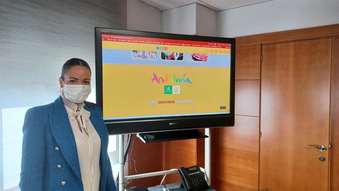 La delegada territorial de Turismo de la Junta en Huelva, María Ángeles Muriel, en la presentación de la app y la web.