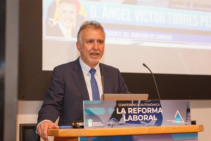 El presidente de Canarias, Ángel Víctor Torres, inaugurando en la Conferencia autonómica 'La reforma laboral. Apoyo a las empresas, protección del empleo y mejora de las condiciones de trabajo' a finales de marzo