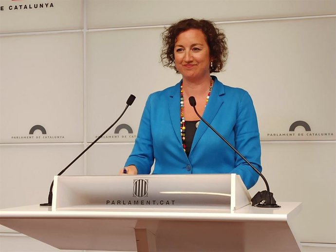 La portavoz del PSC-Units en el Parlament, Alícia Romero, en rueda de prensa.