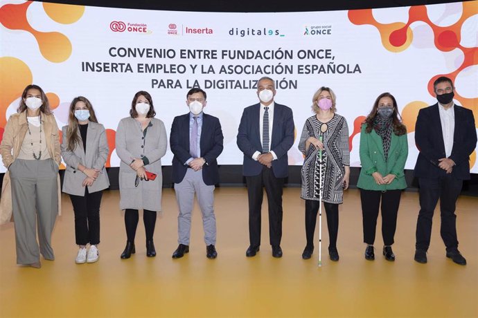 Fundación ONCE, Inserta Empleo y la Asociación Española para la Digitalización (DigitalES) se unen por la mejora de la inserción laboral de personas con discapacidad en el ámbito tecnológico