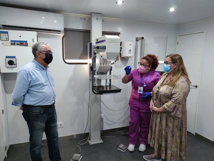 La unidad móvil se ha instalado en la Calle Camino de Gines.