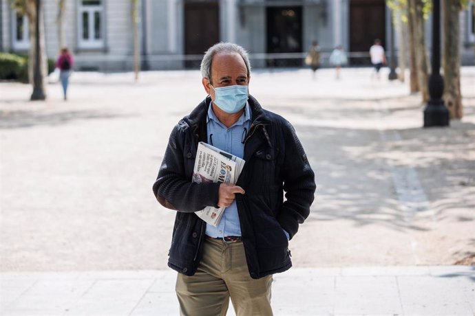 El que fuera alcalde de Boadilla del Monte Arturo González Panero, 'El Albondiguilla', a su salida de la Audiencia Nacional, donde han determinado su ingreso en prisión en un plazo de tres días para empezar a cumplir condena por la 'Gürtel'.