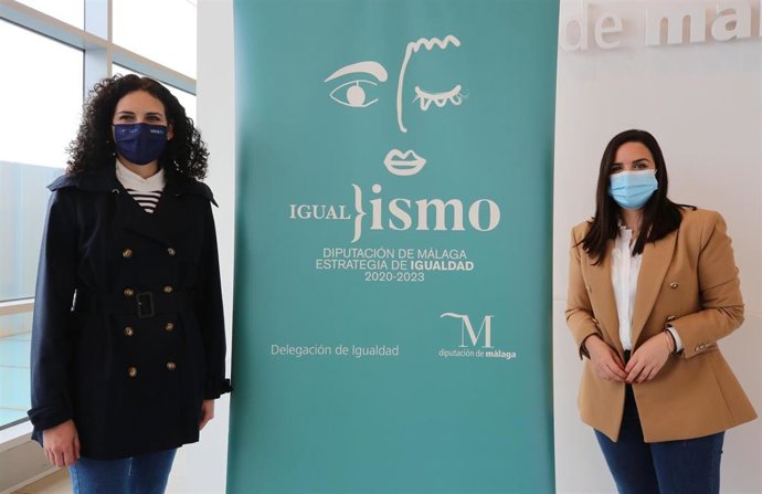 La diputada de Igualdad, Lourdes Piña, junto a la vicerrectora adjunta de Formación y Participación en Igualdad de la UMA, Milagros León,  en rueda de prensa