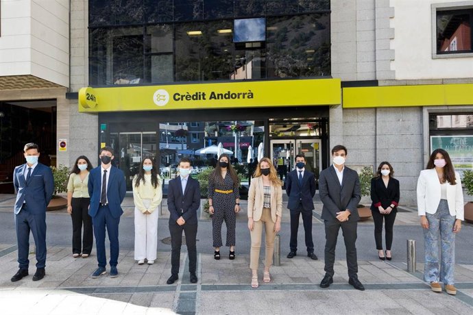 Archivo - Los participantes al programa formativo de Crdit Andorr del verano 2021