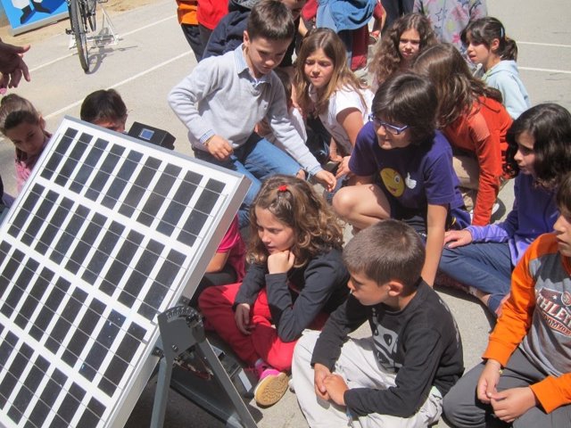 Escolares en una visita a Endesa.