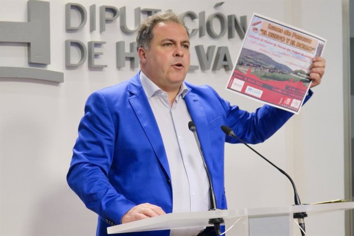 El portavoz del PP en la Diputación de Huelva, Juan Carlos Duarte, en rueda de prensa.