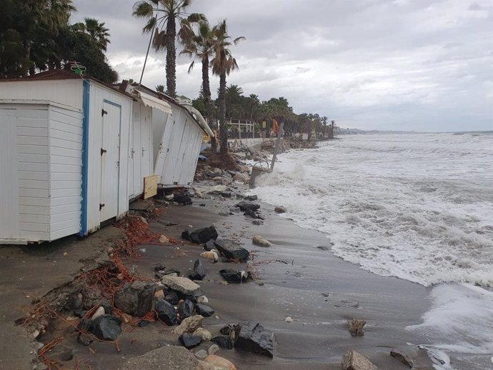 Temporal que ha afectado a las playas del litoral de la provincia de Málaga. En la imagen, Marbella.
