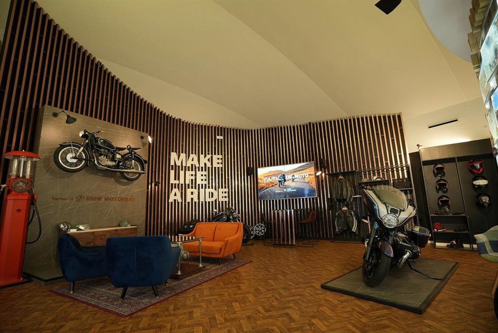 Pangea lanza 'Viajes en Moto' de la mano de BMW Motorrad España