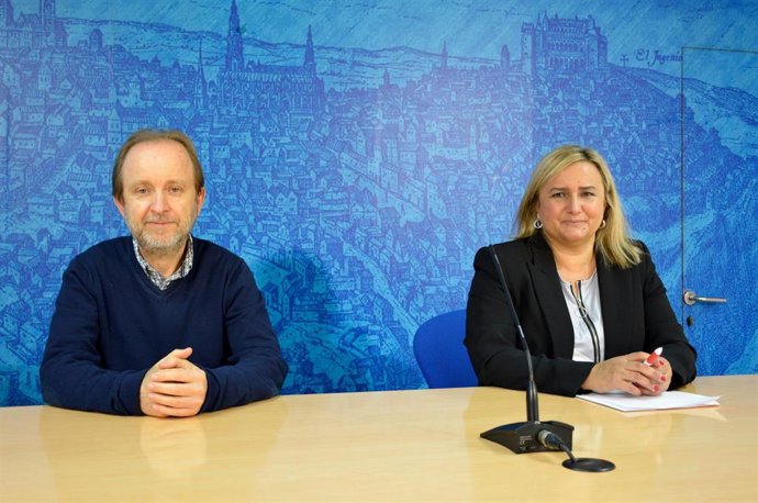 María Teresa Puig y el coordinador del Grupo de ONG de Toledo, Fernando Gutiérrez.