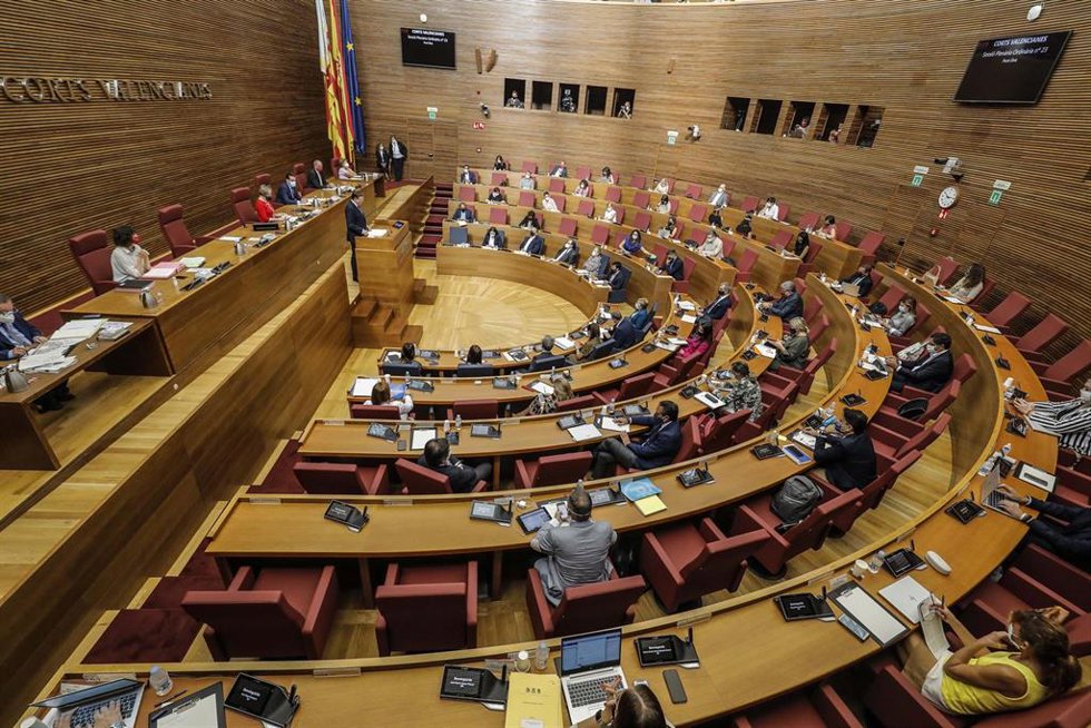 Archivo - Hemiciclo de Les Corts en una imagen de archivo