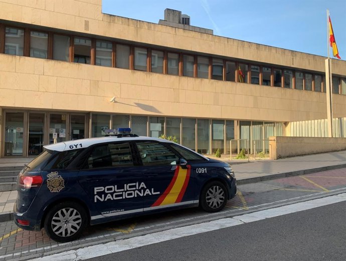 Vehículo de la Policía Nacional en Valladolid.