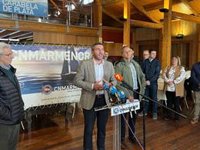 El Gobierno regional dispone de 90 efectivos para la retirada diaria de biomasa en playas del Mar Menor