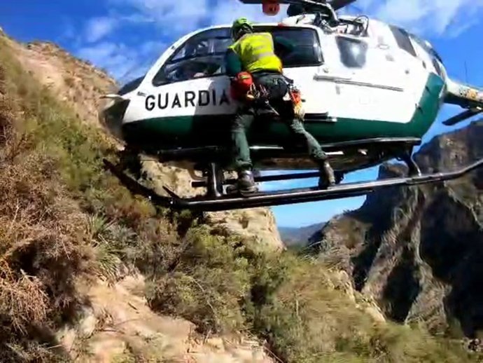 Rescate de un parapentista en la zona de La Cabra