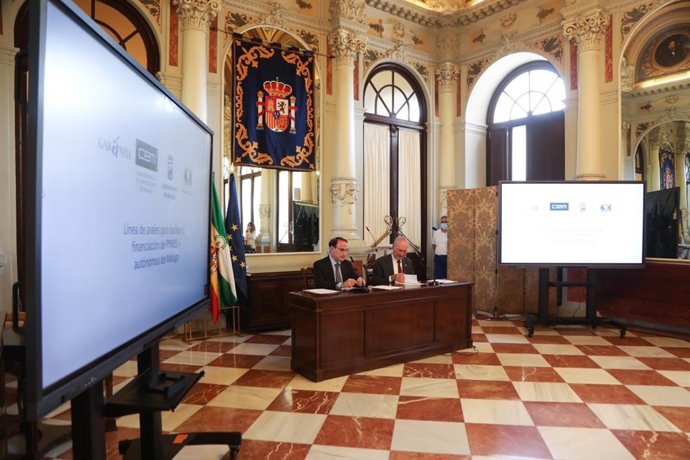 De la Torre y González de Lara informan de novedades de la línea de avales puesta en marcha para ayudar a pymes y autónomos malagueños afectados por los efectos de la pandemia y los resultados y beneficiarios