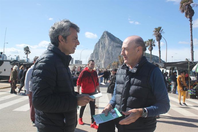 Campaña 'Con la salud no se juega' en La Línea de la Concepción.