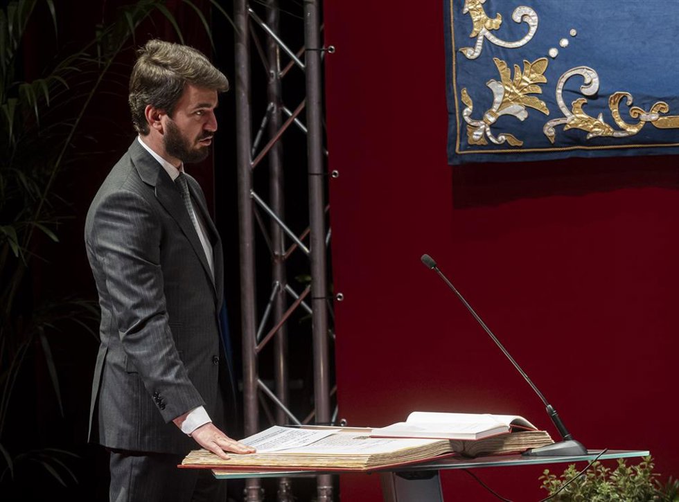 Toma de posesión del vicepresidente García-Gallardo