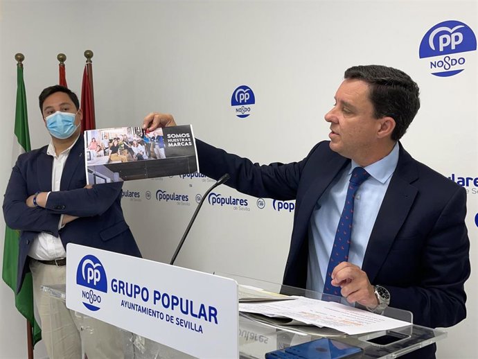 Juan de la Rosa en la rueda de prensa