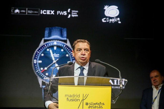 Archivo - El ministro de Agricultura, Pesca y Alimentación, Luis Planas, 