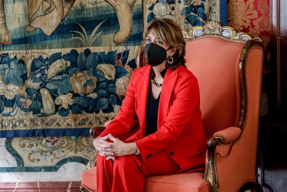 Archivo - La fiscal general del Estado, Dolores Delgado, durante la firma de un acuerdo de colaboración en el Ministerio de Justicia, a 21 de febrero de 2022, en Madrid (España). El acuerdo propone el establecimiento de un sistema de prevención de riesg