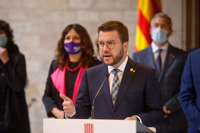 El presidente de la Generalitat, Pere Aragons, comparece tras valorar el supuesto caso de espionaje a independentistas, en el Palau de la Generalitat, a 19 de abril de 2022, en Barcelona, Cataluña (España). 