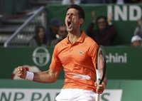 Djokovic reacciona en Belgrado para evitar otro palo