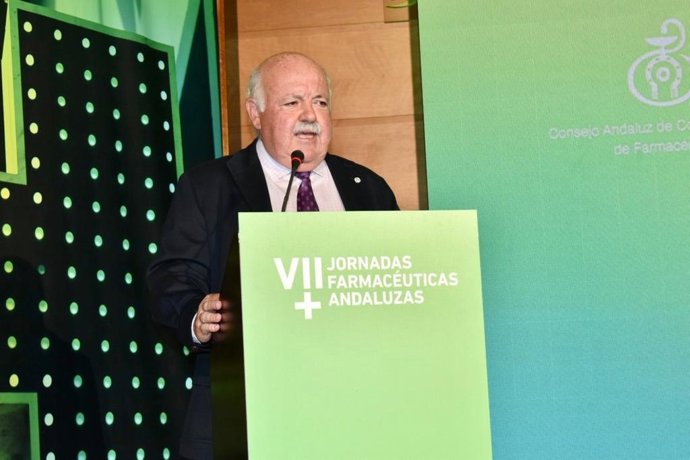 El consejero andaluz de Salud, Jesús Aguirre, en las VII Jornadas Farmacéuticas Andaluzas