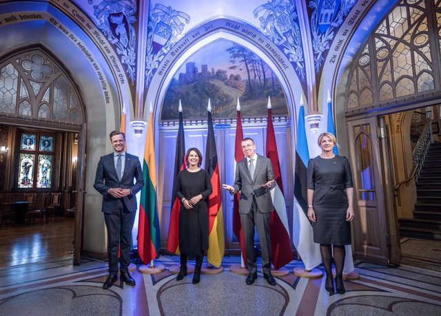 Los ministros de Asuntos Exteriores de Lituania, Alemania, Letonia y Estonia, Gabrielius Landsbergis, Annalena Baerbock, Edgars Rinkevics, y Eva-Maria Liimets, respectivamente.