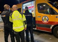 Trasladados al hospital tres jóvenes heridos, uno de ellos grave, por arma blanca en Villaverde