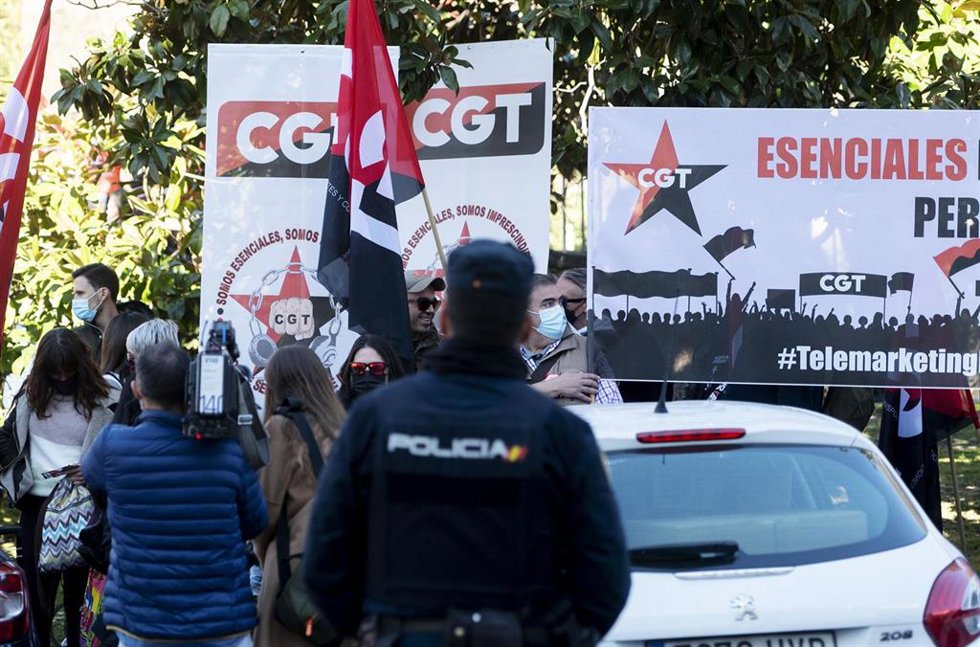 Archivo - Concentración de la CGT para denunciar el bloqueo de la negociación del convenio de telemarketing celebrada el pasado mes de febrero