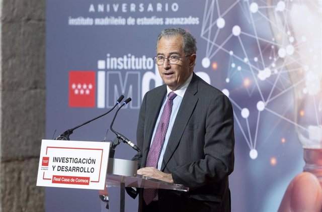 Archivo - El consejero de Educación, Universidades y Ciencia y portavoz de la Comunidad de Madrid, Enrique Ossorio, responde a los medios de comunicación