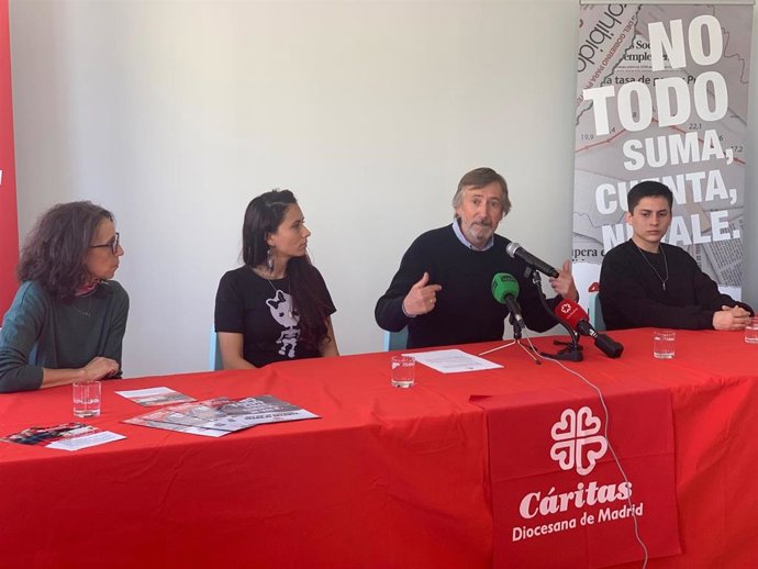 Begoña Arias, subdirectora del Servicio Diocesano de Empleo de Cáritas Madrid, junto a Fernando Arias, responsable del Campus Cáritas Madrid.