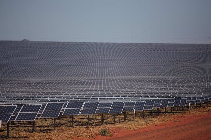 Archivo - Complejor solar de EDPR en Sao Paulo