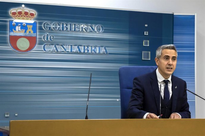 El Vicepresidente Y Consejero De Universidades, Igualdad, Cultura Y Deporte, Pablo Zuloaga, Informa, En Rueda De Prensa, De Los Acuerdos Del Consejo De Gobierno