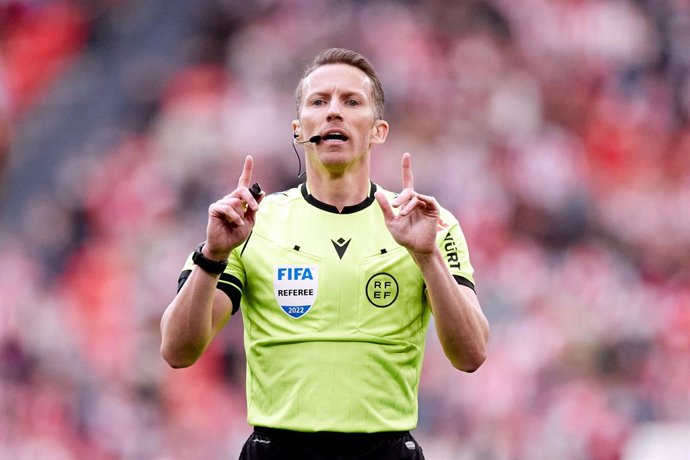 Hernandez Hernandez referee of the match reacts during the Spanish league match of La Liga between, Athletic Club and Celta de Vigo at San Mames on April 17, 2022, in Bilbao, Spain.