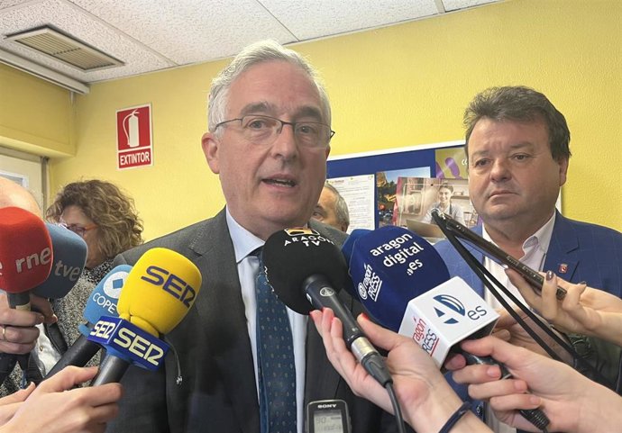 El consejero de Agricultura, Ganadería y Medio Ambiente del Gobierno de Aragón, Joaquín Olona.