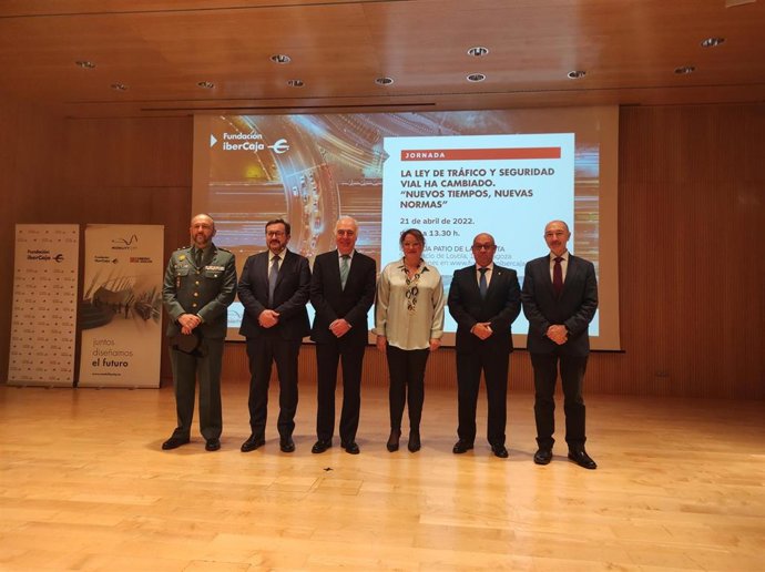 Jornada 'La Ley de tráfico y seguridad vial ha cambiado. Nuevos tiempos, nuevas normas', en Ibercaja Patio de la Infanta, en Zaragoza.
