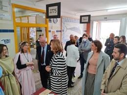 El consejero de Educación, Cultura, Deporte y Juventud, Pedro Uruñuela, visita el colegio la Estación de Arnedo, junto a la ministra de Educación, Pilar Alegría