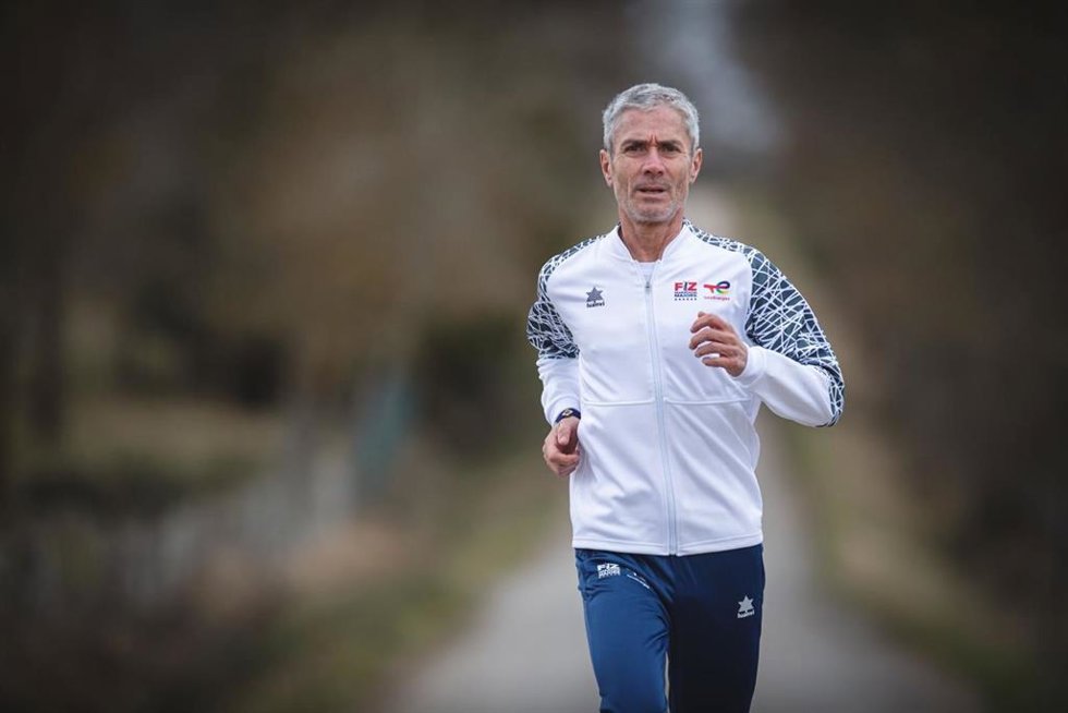 Archivo - El atleta Martín Fiz ficha como embajador de TotalEnergies.