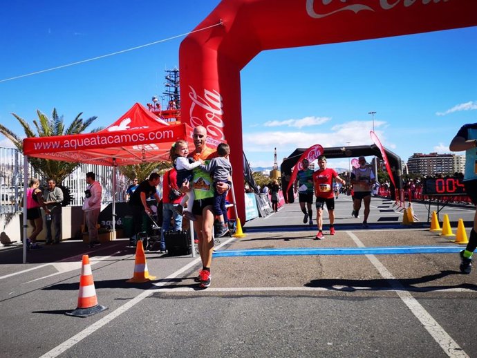 Carrera '10 km del Puerto de Almería'.