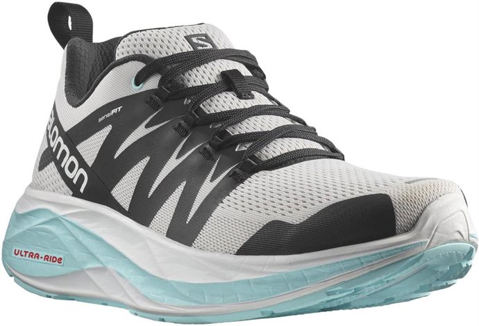 Archivo - Glide Max, más velocidad y amortiguación en la nueva zapatilla de running de asfalto de Salomon.