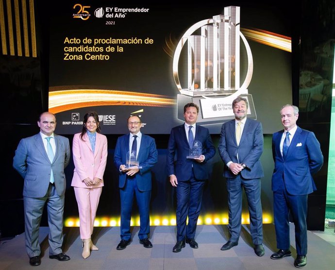 Luis Arias (IESE), Alicia Martínez Durán (Socia De EY), Juan Matjí (Cantabria Labs), Jorge Gallardo (Vithas), José Luis Ruiz-Expósito (Socio De EY) Y Luis Sancho (BNP Paribás)